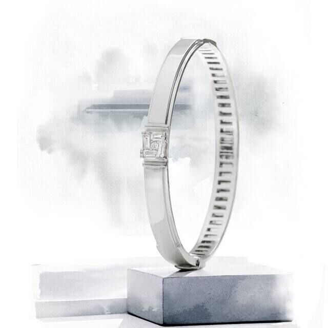 A Bridge Over Calm Waters Bangle,17.004 g,hi-res image number null