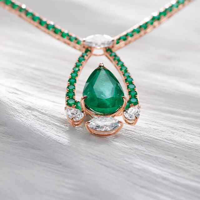 Emerald Riversong Necklace,,hi-res image number null