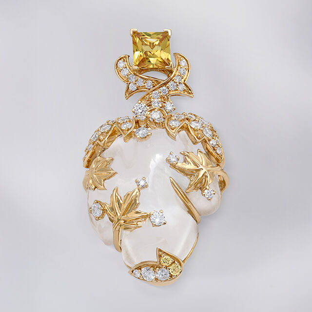 Echoing Dal Pendant,,hi-res image number null