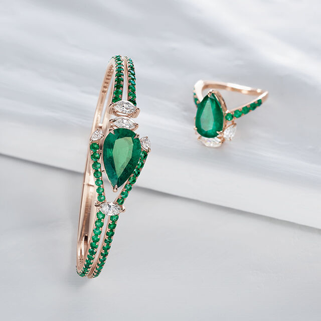 Emerald Riversong Bracelet,,hi-res image number null