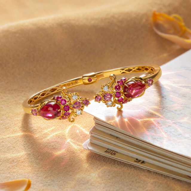 Unbound Bangle,,hi-res image number null