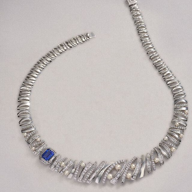 A Lune of Wonder Necklace,,hi-res image number null