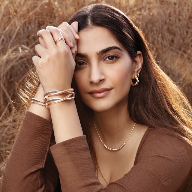 My Embrace bangle, 1 diamond,,hi-res image number null